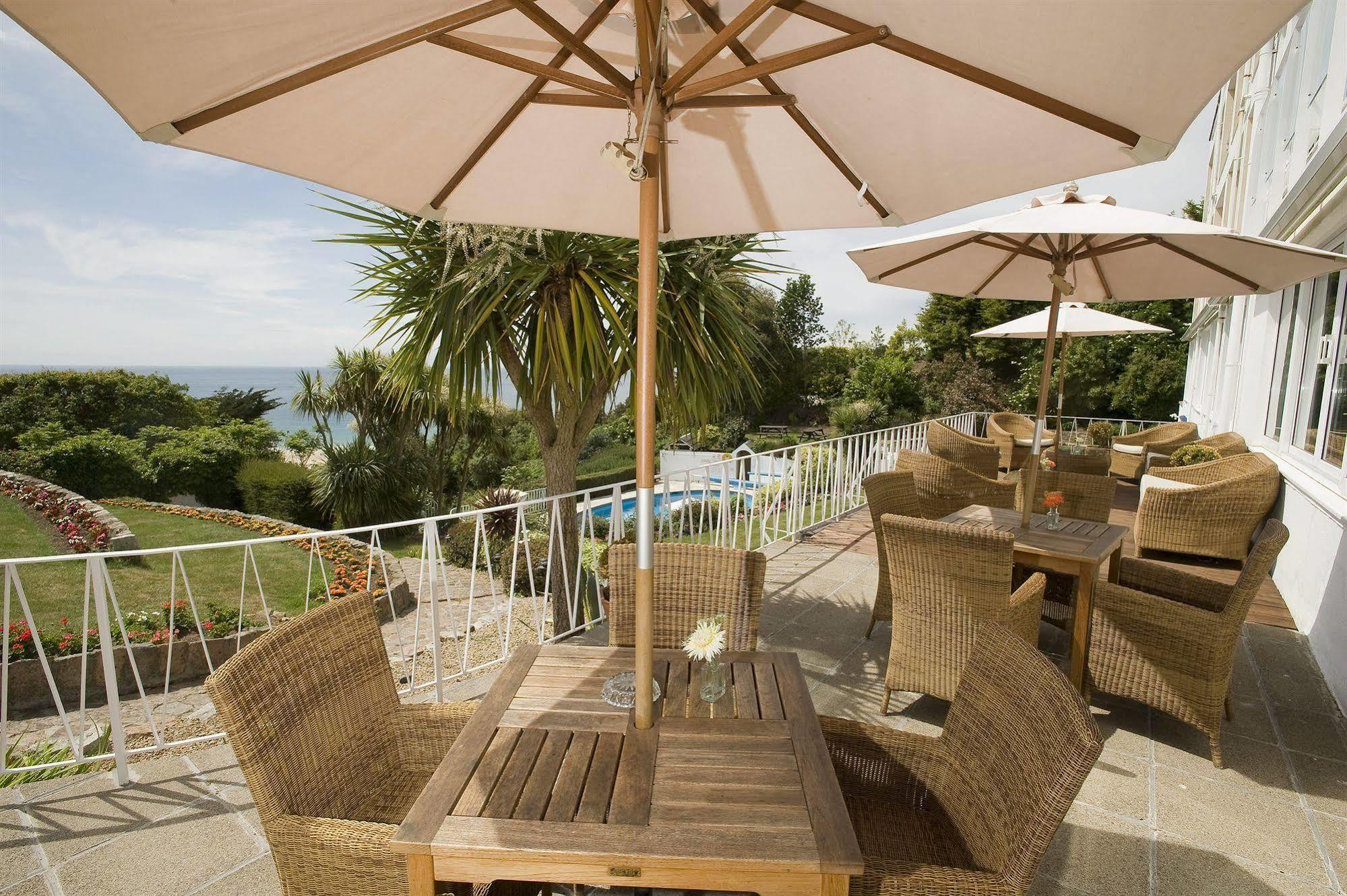 The Windmills Hotel St Brelade Buitenkant foto