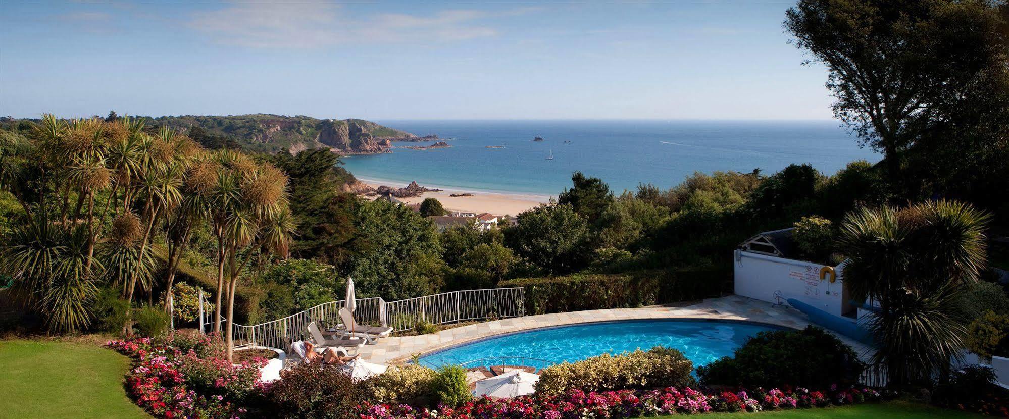 The Windmills Hotel St Brelade Buitenkant foto